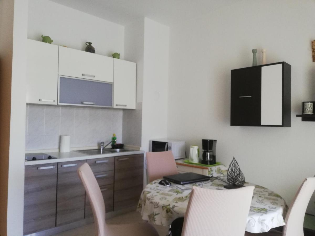 Mirela Apartment