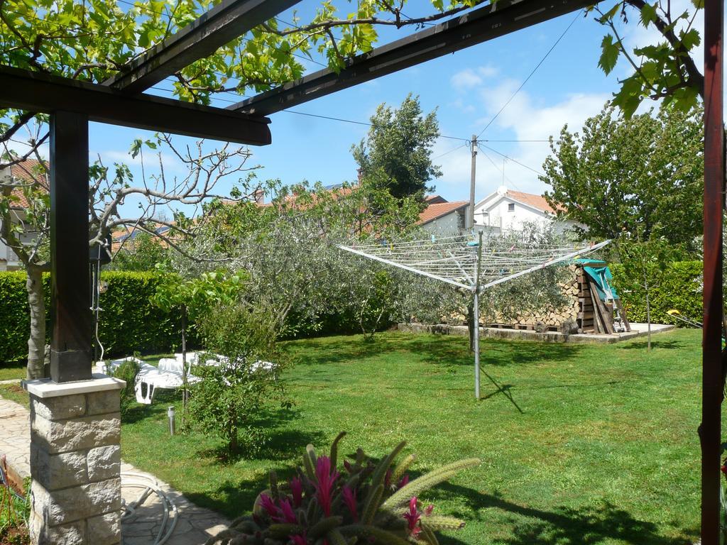 Mirela Appartement *