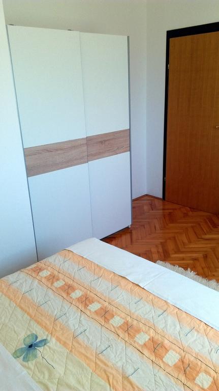 Mirela Apartment *