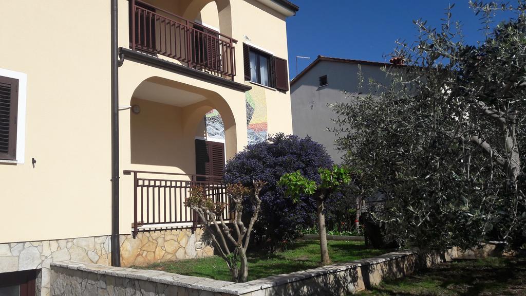 Mirela Apartment *